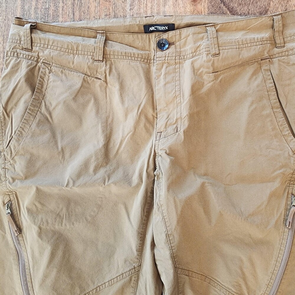Arc'teryx Pants Mens 36x32 Beige Trim Fit Hiking Zip Pocket Stretch Khakis - Picture 5 of 16